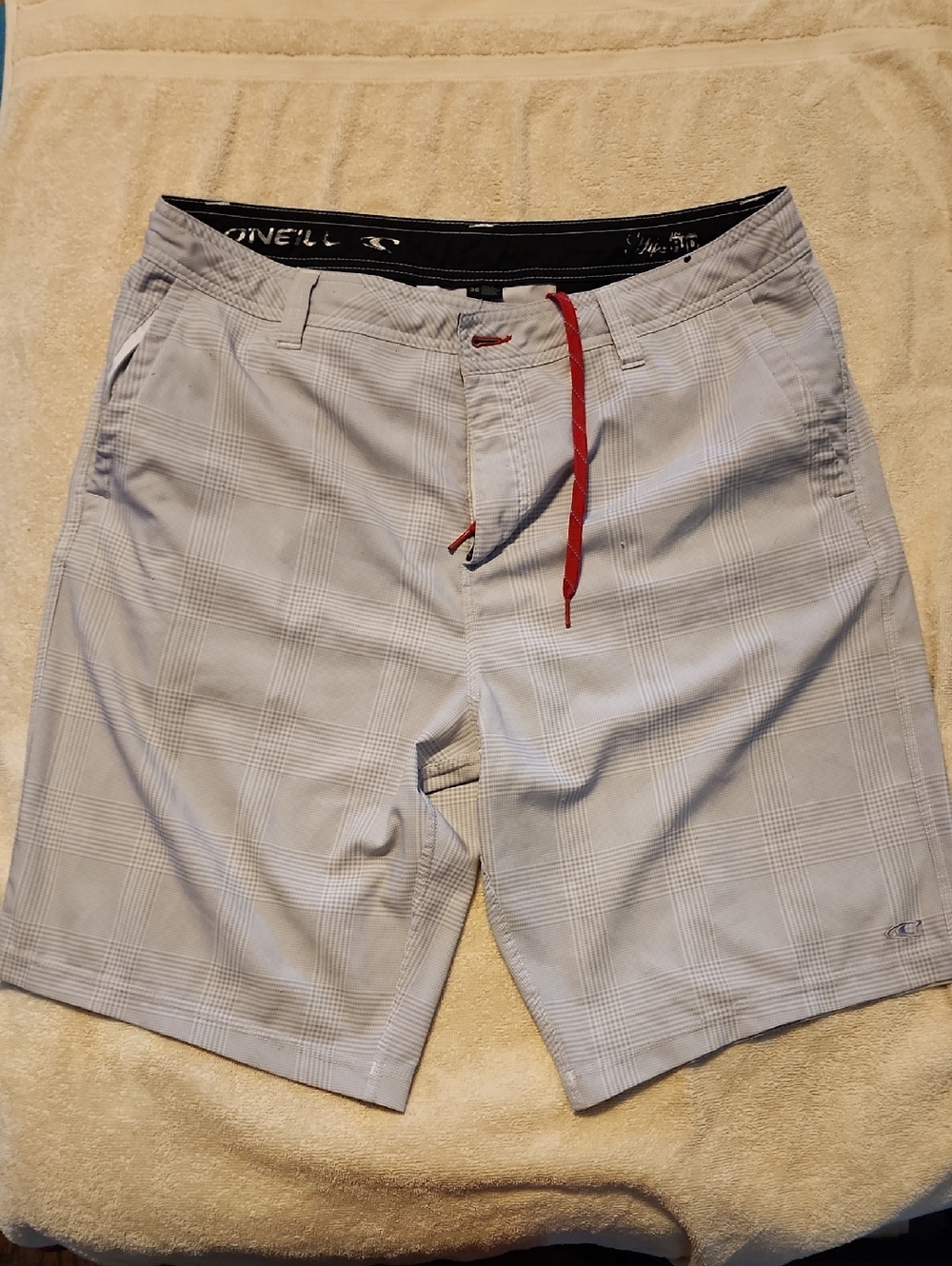 O'Neill Plaid Swim/Board Shorts in Light Gray with Red Drawstring